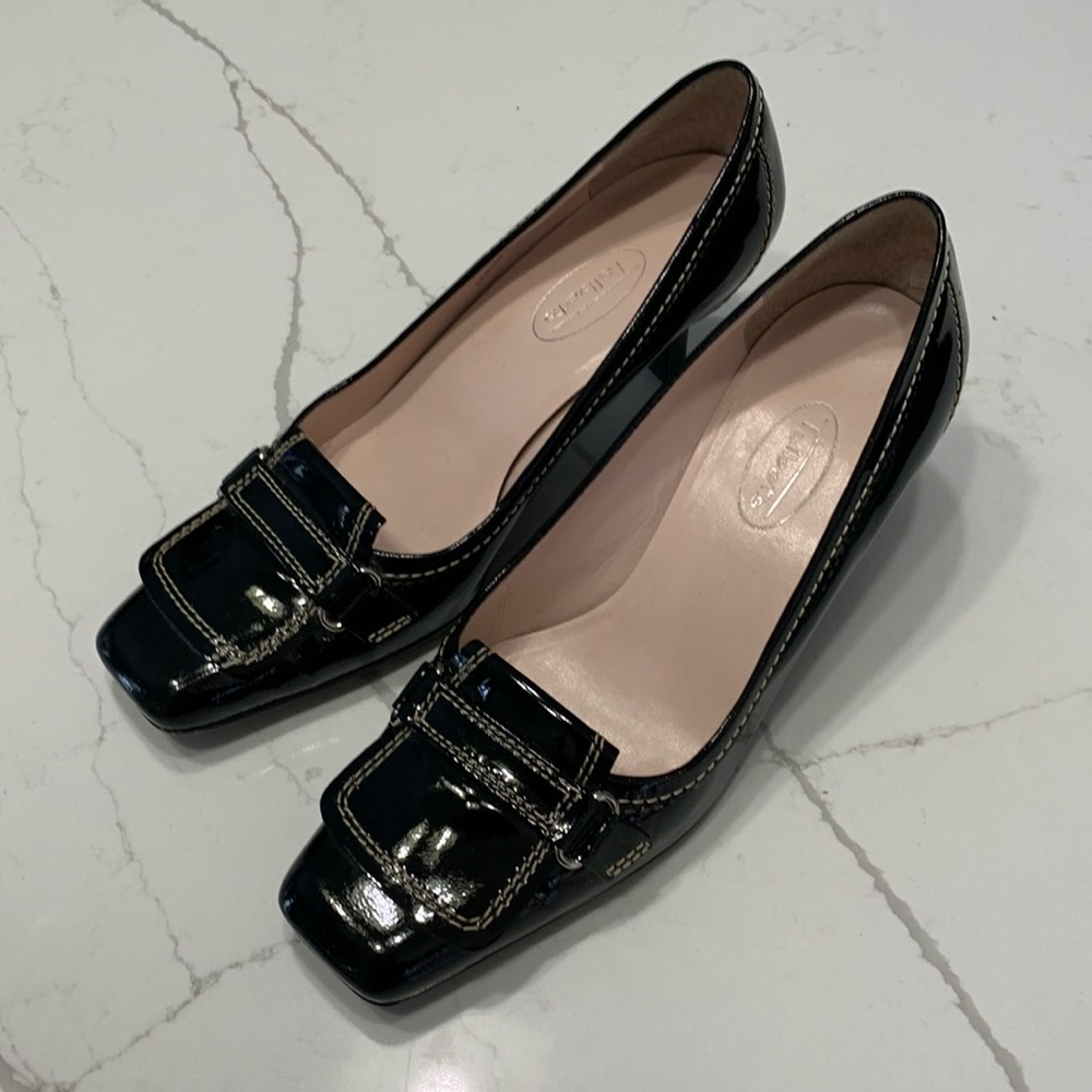 Talbots black patent leather pumps. VGUC. Sz 7 1/2.